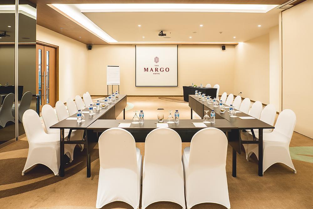 The Margo Hotel Depok Luaran gambar